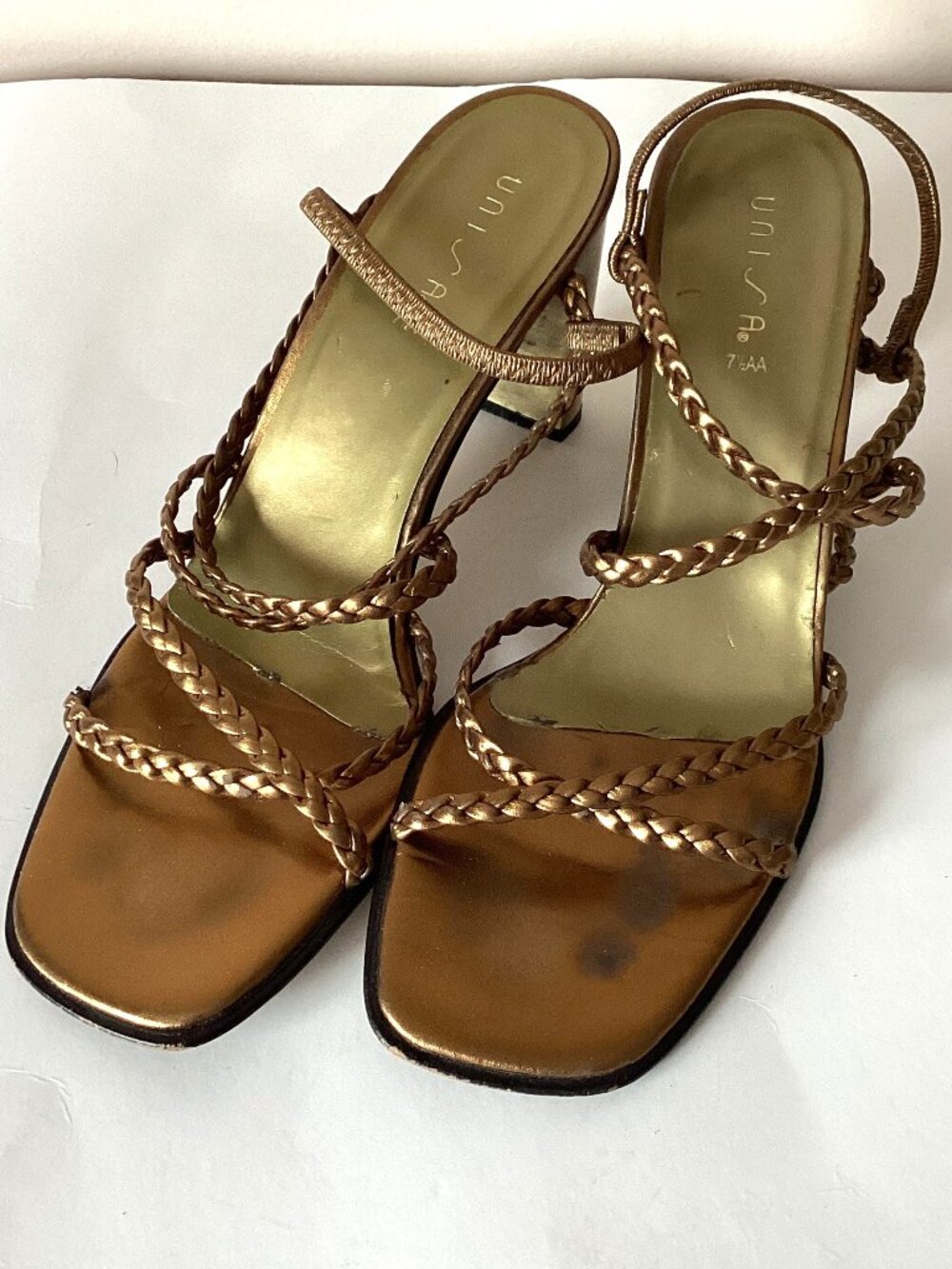 Vintage Unisa Women's Gold Colored Square Toe / Heel Sandals Size 7.5 AA